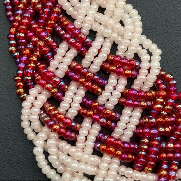 Rare Vintage Wide Collar Beaded Necklace with Red and Pink Seed Beads - Picture 11 of 11